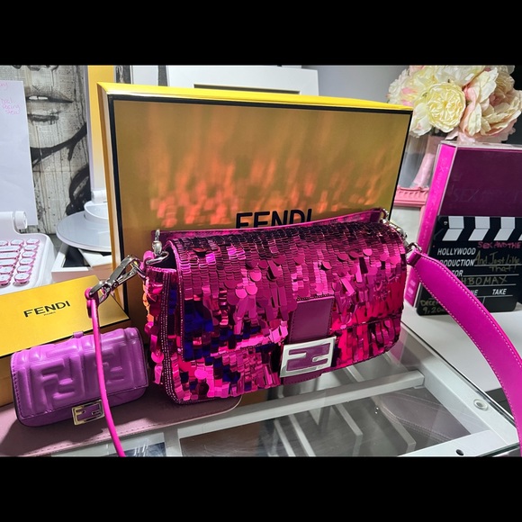 Super limited edition Fendi x SJP baguette from sex and the city just Like  that - Picture 2 of 2